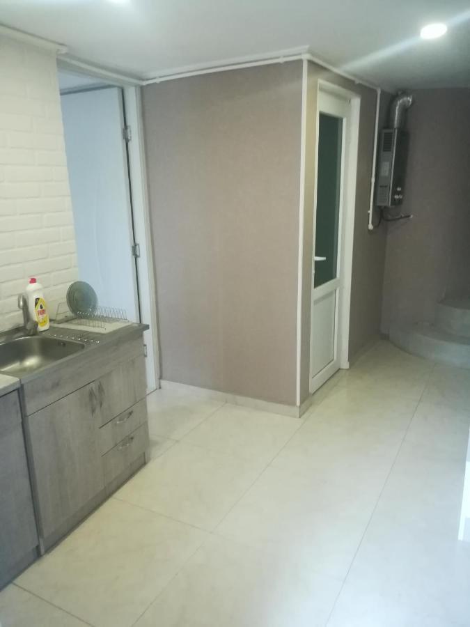 Tbilisi Guesthouse Nini מראה חיצוני תמונה